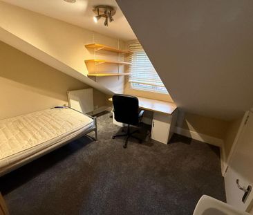 6 bedroom townhouse to rent - Photo 4