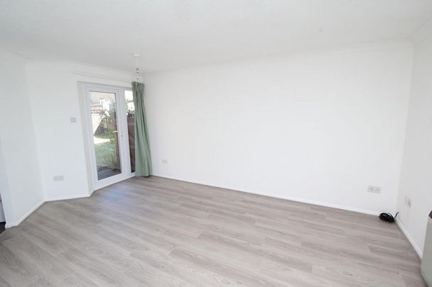 1 bedroom detached bungalow to rent - Photo 1