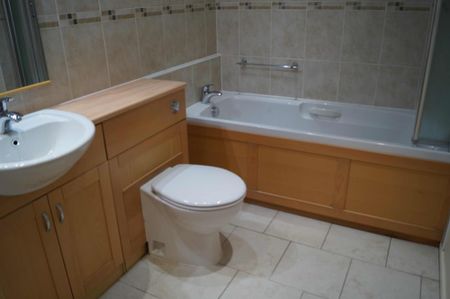 2 bedroom apartment to rent - Photo 5