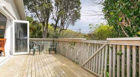 Spacious 4 Bedroom Home in Northland - Photo 4