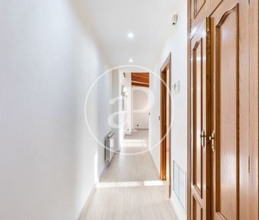 Impressive and unique penthouse in the middle of the Pla del Remei. - Photo 2