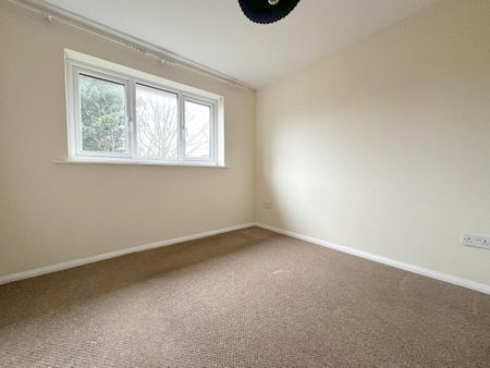 2 bedroom maisonette to rent - Photo 4