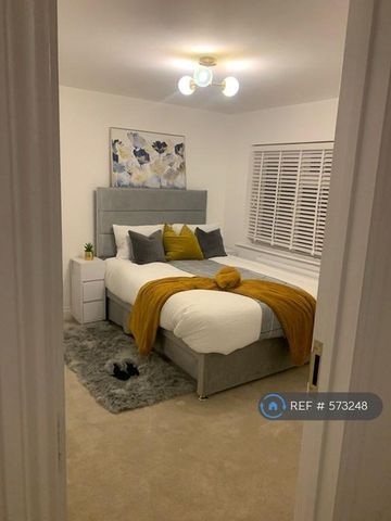 1 bedroom in a house share to rent - Photo 5