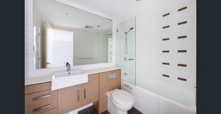 1 Bedroom Apartment - 25% below market rent - Photo 3