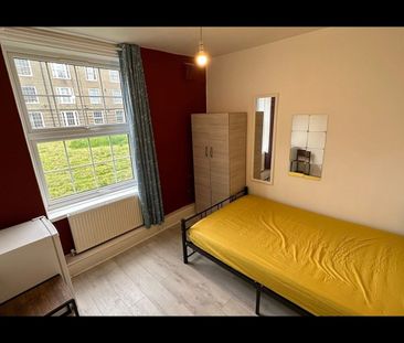 Room in a Shared Flat, Chicksand House, E1 - Photo 4