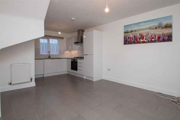 3 bedroom townhouse to rent - Photo 1