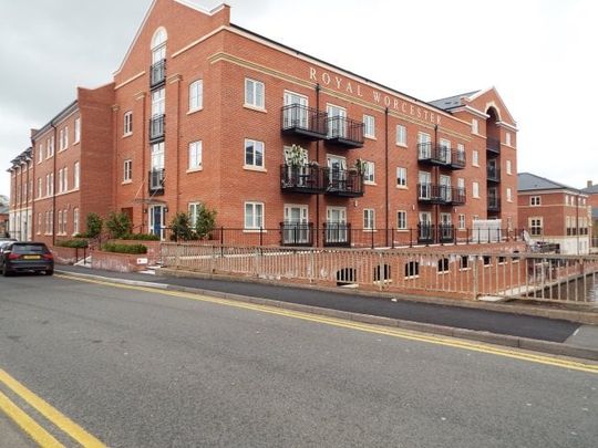 Austin Court, Worcester, WR1 - Photo 1