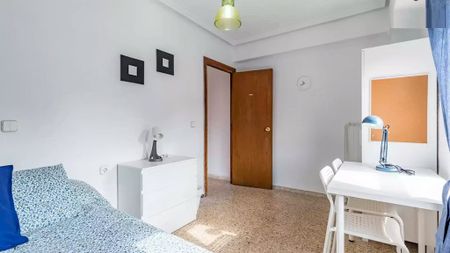 Calle Campoamor, Valencia, Valencian Community 46022 - Photo 3