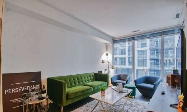 For Lease - 27 Bathurst Street Unit# 909, Toronto, Ontario - Photo 1