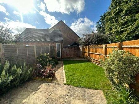 Webbs Acre, Thatcham, RG19 - Photo 5