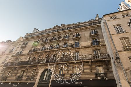 Rue Sainte-Croix de la Bretonnerie, - Photo 2