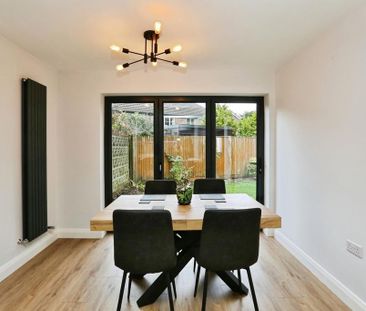 4 bedroom detached house to rent - Photo 4