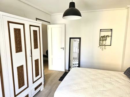 Carrer del Poeta Mas y Ros, Valencia, Valencian Community 46021 - Photo 3