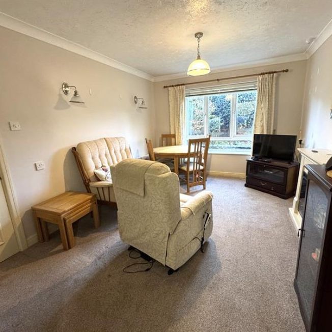 1 Bedroom Apartment Available Arranging tenancy - Photo 1