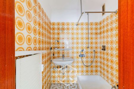 Helle 1-Zimmer-DG-Wohnung mit Balkon - Photo 2