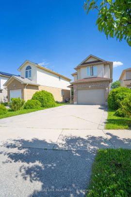 Detached Home For Lease | X8440516 - Photo 1