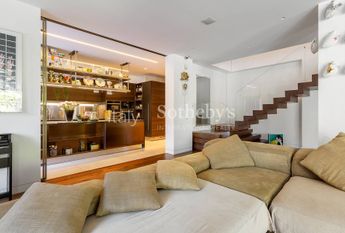 Luxury Villa with Pool and Spa in the Heart of EUR