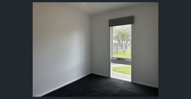 Freshly renovated home - Photo 1