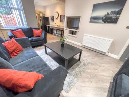 6 bedroom terraced house to rent - Photo 5