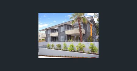 Modern Two-Bedroom Apartment - Photo 5