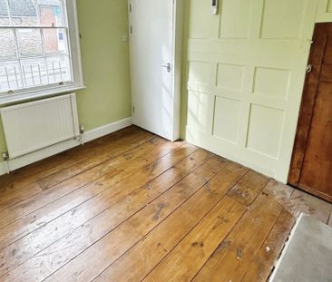 One-Bedroom House share - Photo 3