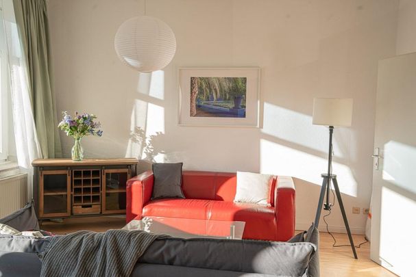 2 Zimmer - gr.Bad - Balkon möbliert komplett für Paar od.Single - Photo 1