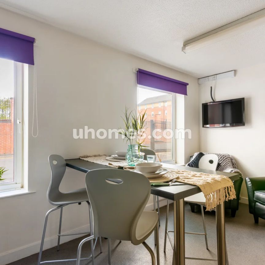 Standard Room - 4 Bed Shared House - Photo 1