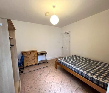 5 bedroom house to rent - Photo 2