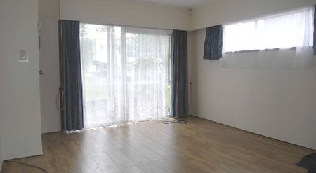 3 bedroom unit with 1 bathroom - Photo 4