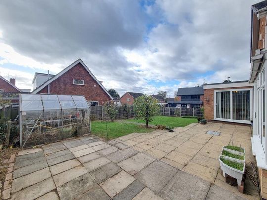 3 bedroom detached house to rent - Photo 1