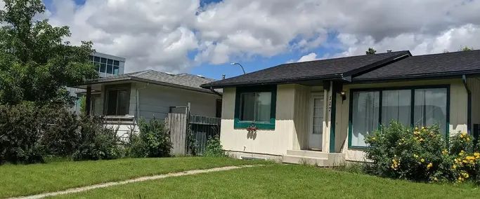 2 Bedroom, Mainfloor $1,780 | Calgary - Photo 1