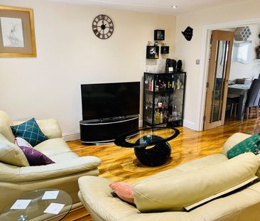 3 Bed Terraced House, Edinburgh Road, RG30 - Photo 4