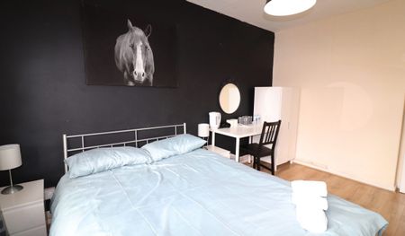 Roberta Street, Bethnal Green, London E2 - Photo 3