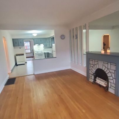 For Lease - 304 Linsmore Crescent, Toronto, Ontario - Photo 1