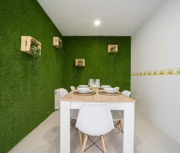 Calle de O'Donnell, Madrid, Community of Madrid 28009 - Photo 2