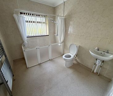 3 bedroom semi-detached house to rent - Photo 4