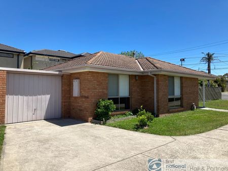1 / 10 Jones Road, Dandenong - Photo 3