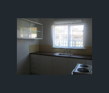 6/114-118 Mills Avenue, Moranbah, Qld 4744 - Photo 2