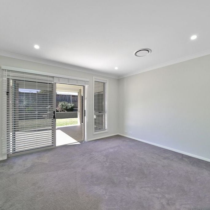 Spacious 4 Bedroom Family Home - Photo 1