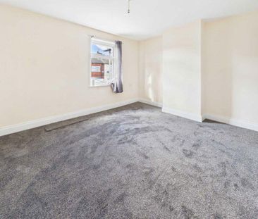 2 bedroom semi-detached house to rent - Photo 6