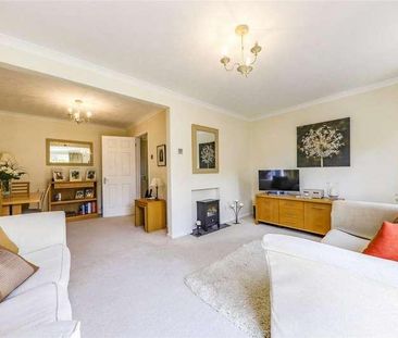 Winterbourne Walk, Frimley, Camberley, Surrey, GU16 - Photo 5