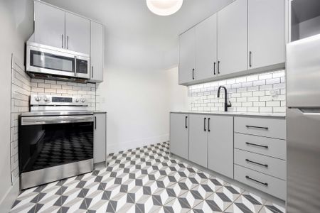 For Lease - 647A St Clair Avenue, Toronto, Ontario - Photo 5