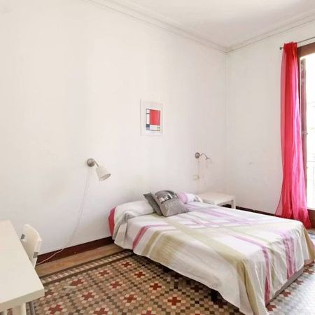 Carrer d'Aragó, Barcelona, Catalonia 08009 - Photo 3