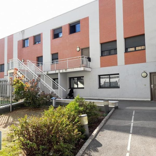 Location Appartement 4 pièces 88m² DIJON 21000 - Photo 2