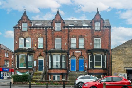 Flat 1, 3 MOOR VIEW Leeds - LS6 1AQ - Photo 3