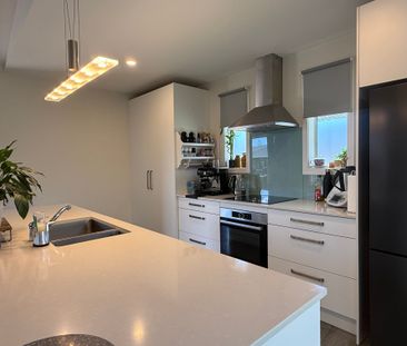 Modern living, country location! - Photo 4