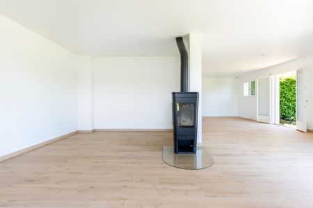 Location Maison 5 pièces 112m² VEYRIER DU LAC 74290 - Photo 3