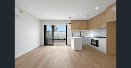 Deluxe Contemporary Living BRAND NEW / ONE WEEK FREE RENT - Photo 5