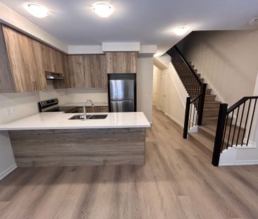 For Lease - 9 Radium Common, Cambridge, Ontario - Photo 2