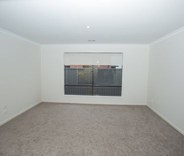 Room To Move in Established Alfredton - Photo 5